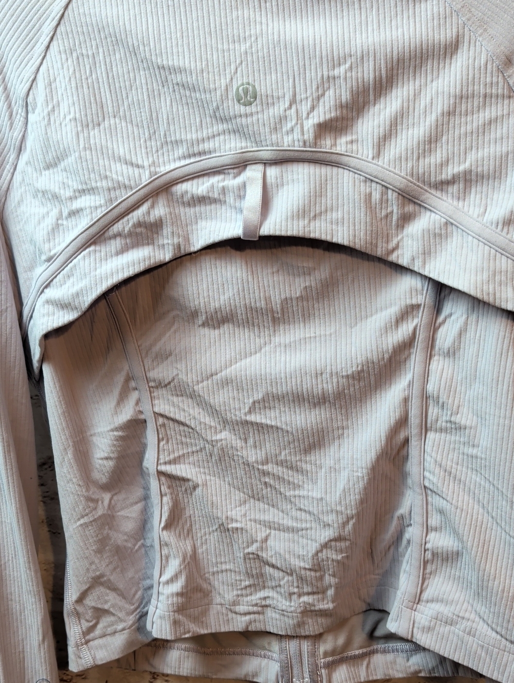 Lululemon Define jacket in lavender ribbed texture Medium Like New - Picture 7 of 9